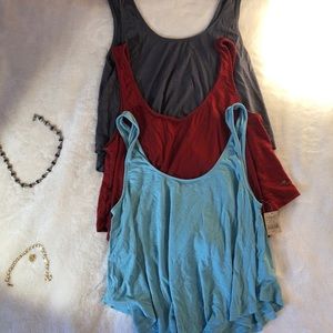 American Eagle Tank Top Bundle